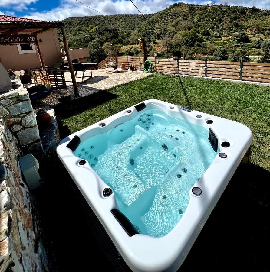 Ampelos Cretan Villa - Private Pool & Heated Ozone Jacuzzi Yerolakkos ภายนอก รูปภาพ