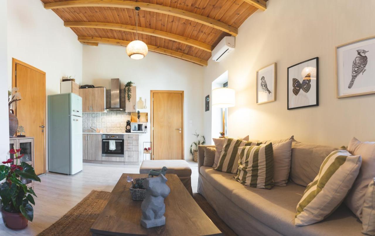 Ampelos Cretan Villa - Private Pool & Heated Ozone Jacuzzi Yerolakkos ภายนอก รูปภาพ